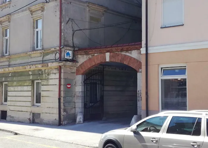 Center Blue Sky House